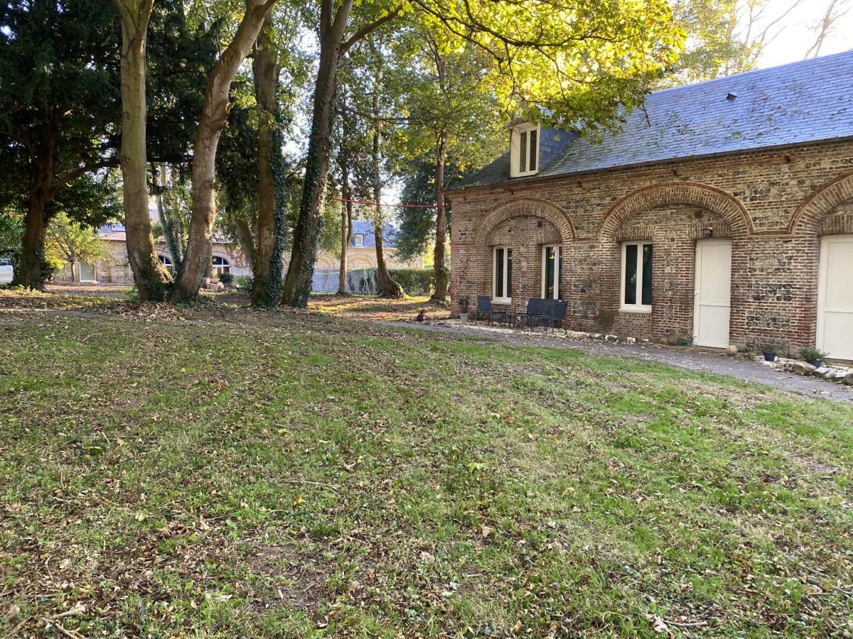 Les Gites Du Chateau Du Cedre Manneville-ès-Plains Exterior foto